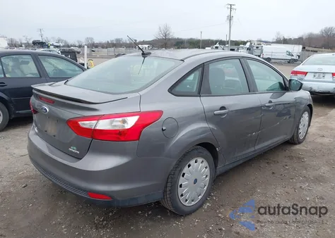 2014 Ford Focus Se from USA, damaged, VIN 1FADP3F26EL153405